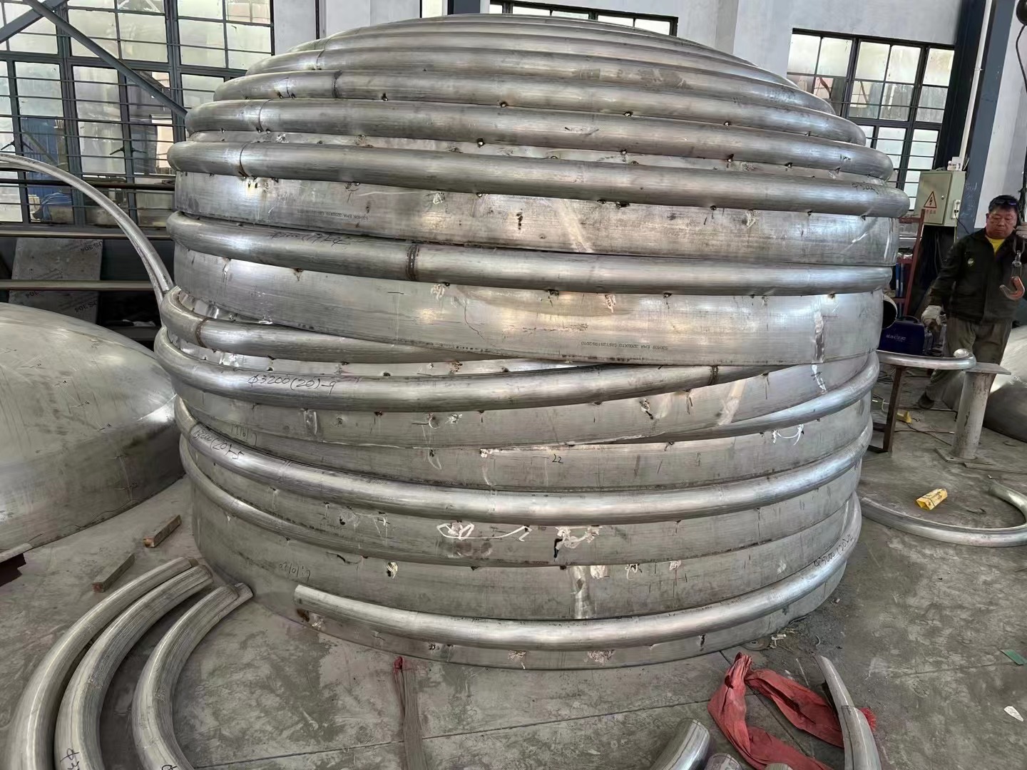 封頭盤(pán)管達(dá)到耐腐蝕能力有哪些原因？